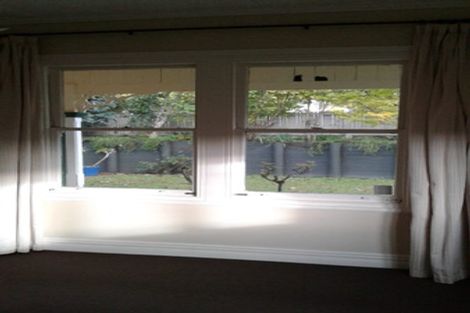 Photo of property in 2/20a Rawene Road, Birkenhead, Auckland, 0626