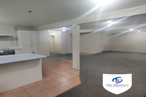 Photo of property in 3/240 Pakuranga Road, Pakuranga Heights, Auckland, 2010