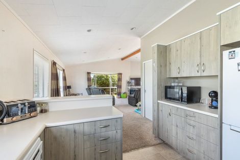 Photo of property in 2/3 Sandel Rise, Merrilands, New Plymouth, 4312