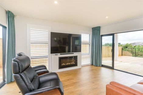 Photo of property in 18 Silkwood Place, Fitzherbert, Palmerston North, 4410