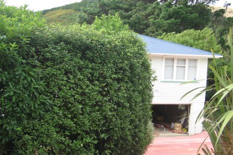 Photo of property in 15 Kitchener Terrace, Johnsonville, Wellington, 6037