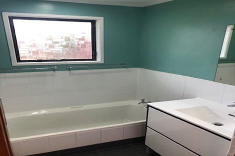 Photo of property in 51 Saddleback Rise, Murrays Bay, Auckland, 0630