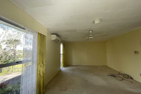 Photo of property in 5 Kapiti Place, Sunnynook, Auckland, 0620