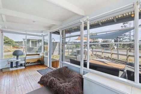 Photo of property in 30 Holton Road, Amberley, 7481