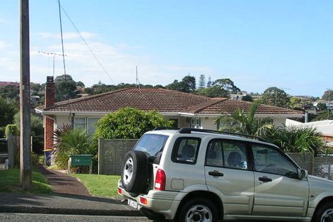 Photo of property in 74 Gladstone Road, Northcote, Auckland, 0627