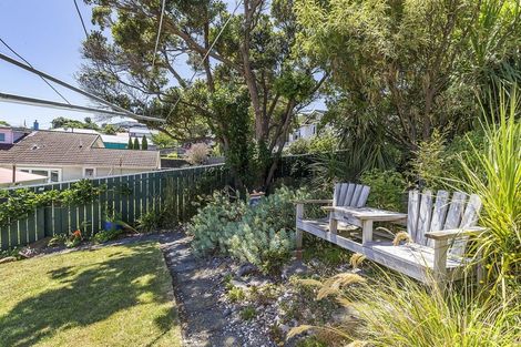 Photo of property in 35 Clyde Street, Island Bay, Wellington, 6023
