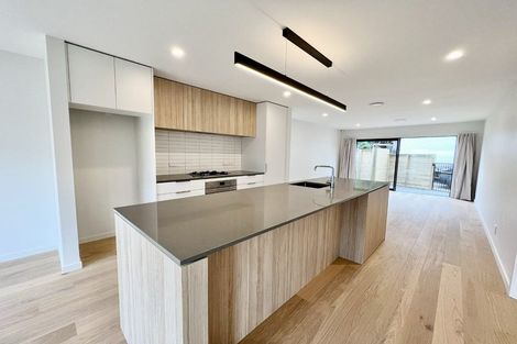 Photo of property in 35 Ludlam Crescent, Woburn, Lower Hutt, 5010