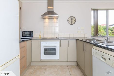 Photo of property in 25 Condor Place, Unsworth Heights, Auckland, 0632