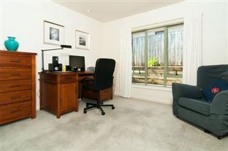 Photo of property in 21 Taroka Close, Pinehill, Auckland, 0632