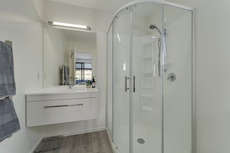 Photo of property in 9 Fallow Street, Jacks Point, 9371