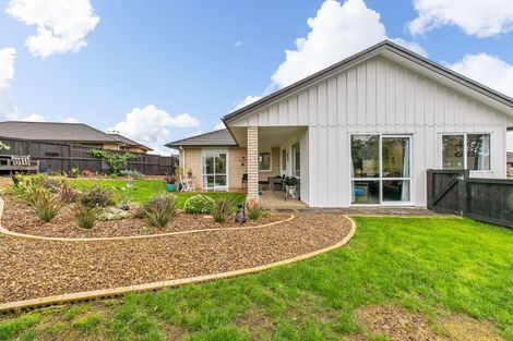 Photo of property in 14 Matau Close, Te Kauwhata, 3710