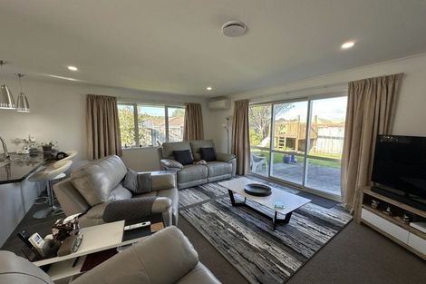 Photo of property in 22 North Crest Drive, Onerahi, Whangarei, 0110
