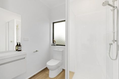 Photo of property in 3/500 Te Atatu Road, Te Atatu Peninsula, Auckland, 0610