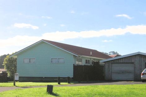 Photo of property in 19 Keri Anne Place, Goodwood Heights, Auckland, 2105