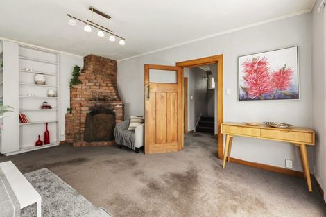Photo of property in 35 Raroa Road, Kelburn, Wellington, 6012