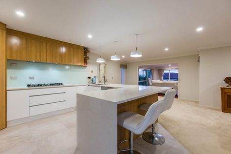 Photo of property in 10 Bejoy Rise, East Tamaki Heights, Auckland, 2016