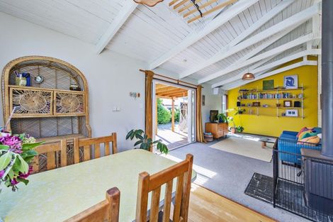 Photo of property in 16 Ensors Place, Waikuku Beach, 7402