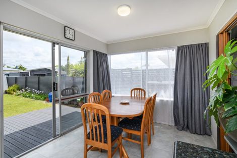 Photo of property in 10 Dewe Avenue, Feilding, 4702