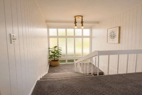 Photo of property in 76a Lake Road, Narrow Neck, Auckland, 0624