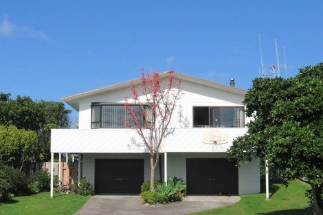 Photo of property in 64 Simpson Road, Papamoa Beach, Papamoa, 3118