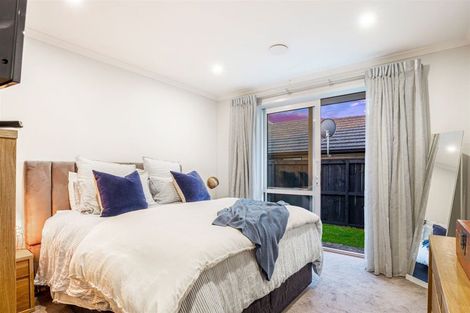 Photo of property in 20 Eric Farley Drive, Kumeu, 0810