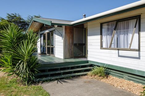 Photo of property in 40 Solander Street, Tolaga Bay, 4077