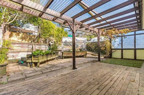 Photo of property in 8 Glucina Place, Glen Eden, Auckland, 0602