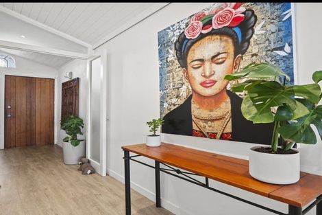 Photo of property in 80b Queen Street, Northcote Point, Auckland, 0627