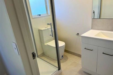 Photo of property in 2/16a Onepoto Road, Hauraki, Auckland, 0622