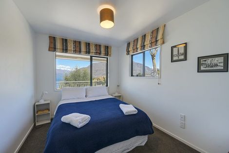 Photo of property in 30 Greenstone Place, Fernhill, Queenstown, 9300