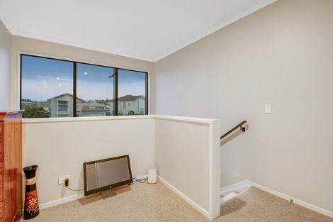 Photo of property in 28b Kukuwai Avenue, Red Beach, 0932