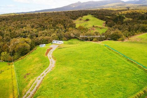 Photo of property in 1581 Carrington Road, Hurworth, New Plymouth, 4371