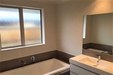 Photo of property in 28 Huntingdon Drive, Rangiora, 7400