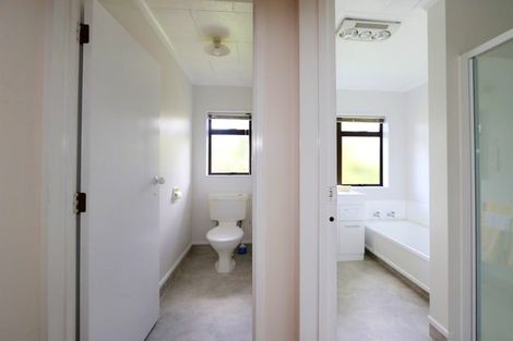 Photo of property in 243a Warwick Road, Mayfair, Hastings, 4122