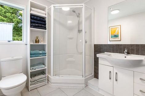 Photo of property in 50 Powrie Street, Glenfield, Auckland, 0629