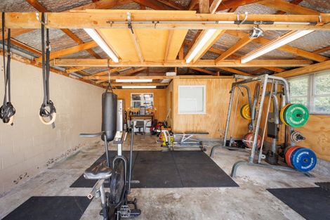 Photo of property in 2 Anzio Place, Awapuni, Palmerston North, 4412