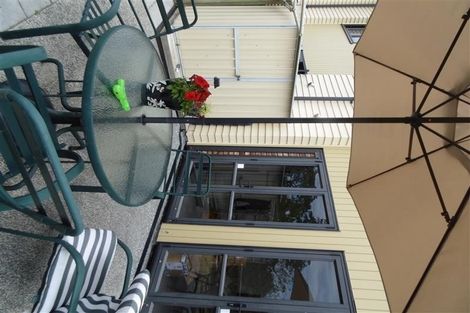 Photo of property in 20/11 The Avenue, Albany, Auckland, 0632