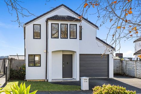 Photo of property in 4/64 Schnapper Rock Road, Schnapper Rock, Auckland, 0632