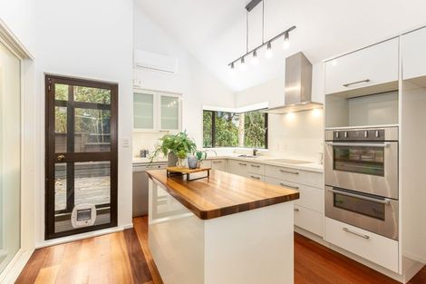 Photo of property in 5 Furneaux Grove, Whitby, Porirua, 5024