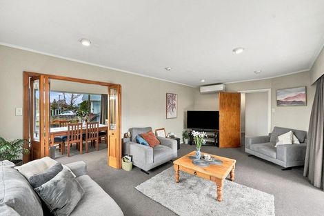 Photo of property in 34 Wychwood Crescent, Bishopdale, Christchurch, 8053