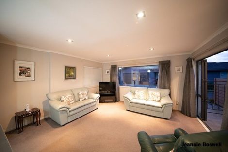 Photo of property in 5 Virtue Place, Hokowhitu, Palmerston North, 4410