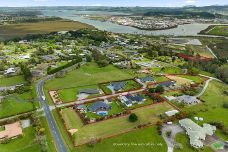 Photo of property in 14 Summerfield Way, Parahaki, Whangarei, 0112