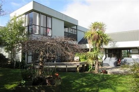 Photo of property in 22 Joseph Banks Drive, Whitby, Porirua, 5024