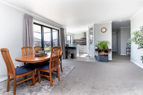 Photo of property in 42 Jarrett Terrace, Leamington, Cambridge, 3432