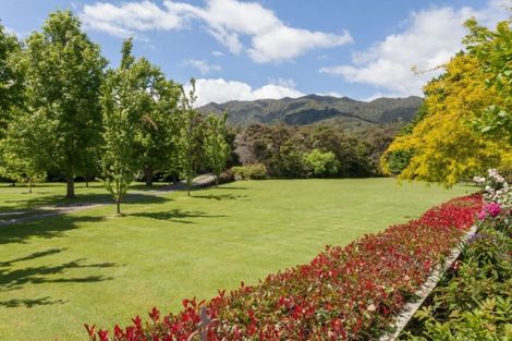 Photo of property in 2083 Rings Road, Coromandel, 3506