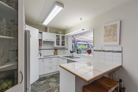 Photo of property in 6 Waimoko Glen, Swanson, Auckland, 0612