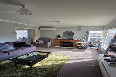 Photo of property in 6 Liston Crescent, Hillcrest, Hamilton, 3216