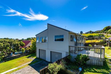 Photo of property in 35a Penryn Drive, Camborne, Porirua, 5026