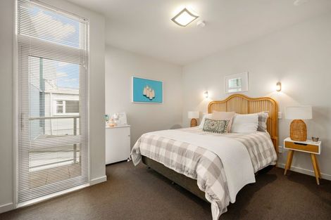 Photo of property in 10 Fallowfield Avenue, Mount Victoria, Wellington, 6011