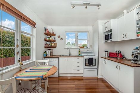 Photo of property in 46 Philomel Crescent, Bayswater, Auckland, 0622